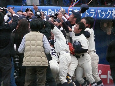 10月27日 東都大学野球 亜細亜大対國學院大(優勝)_b0166128_1151130.jpg