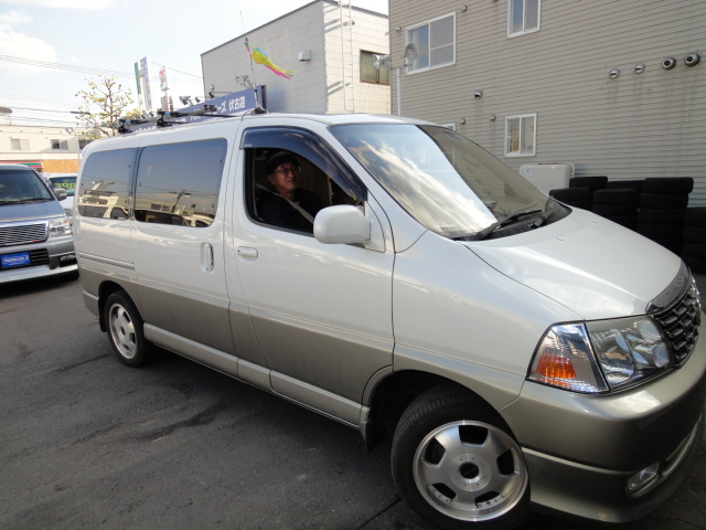 Gハイエース・フィット・入庫しております!!(伏古店)_c0161601_073968.jpg