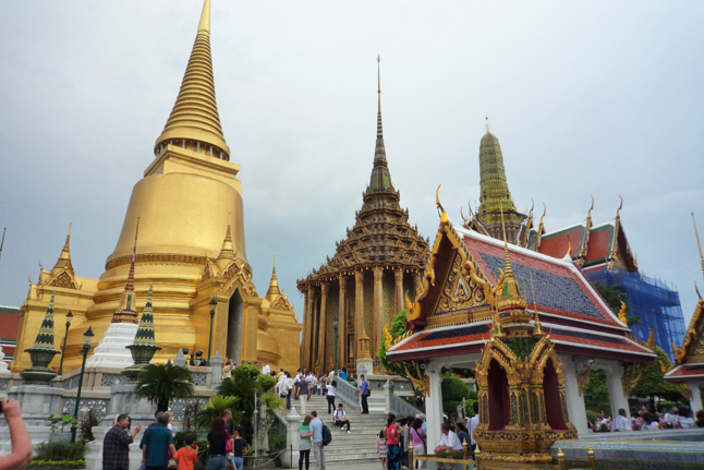 タイ人はウザイ？！_f0044846_11235558.jpg