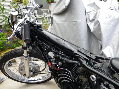 10月31日 SR400 コフィンタンク 取り付け : Hang Loose! 10月31日 SR400 コフィンタンク 取り付け : Hang Loose!