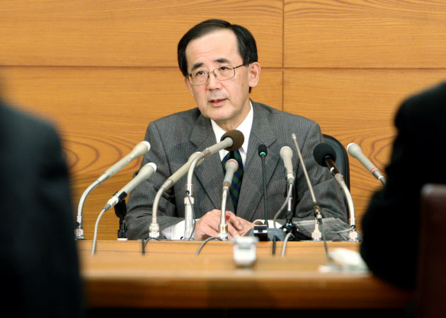 メルケル首相、通貨不正操作でバーナンキとガイトナーを告訴!?:日銀も不正操作に関与か?_e0171614_14313662.jpg