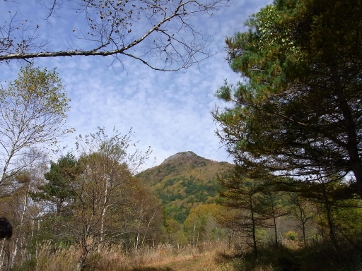 乾徳山と秋空_c0056957_22552777.jpg