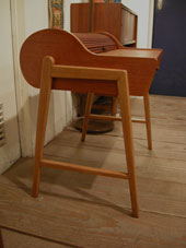 Sewing table (DENMARK) ＆ お知らせ_c0139773_1937019.jpg