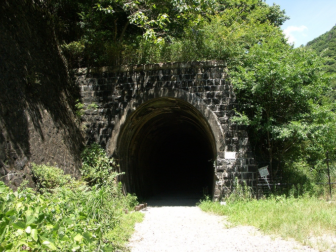 国鉄福知山線　生瀬～武田尾間の旧鉄道施設その１_f0116479_21225371.jpg