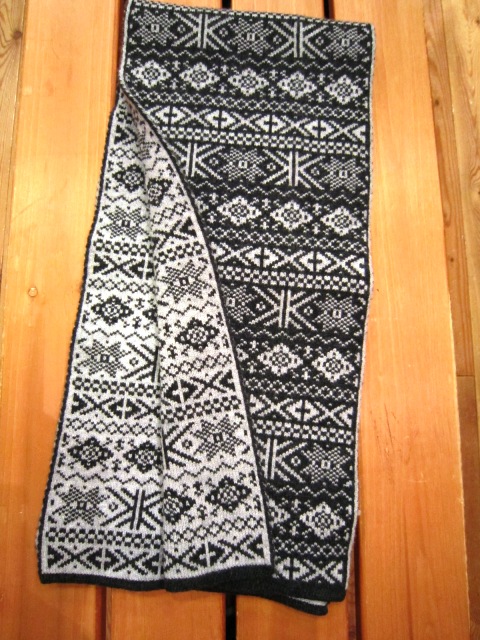 GILBERT WILSON \"FAIRISLE SCARF\"_f0191324_293037.jpg
