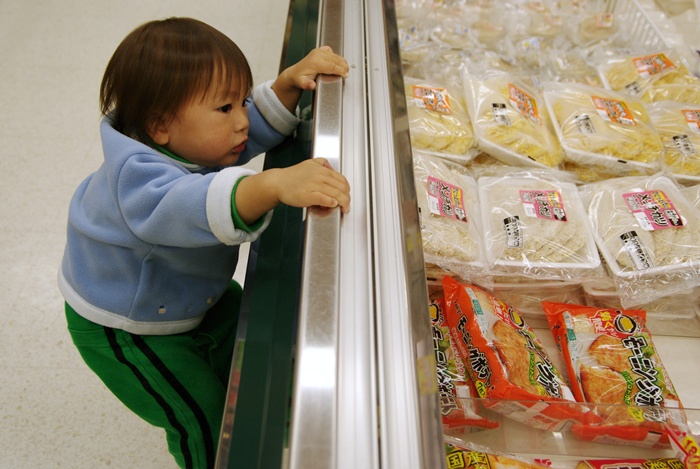 冷凍食品売り場にて_e0178131_21351362.jpg