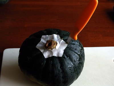 かぼちゃの中身のくりぬき方 日本でタイメシ ときどき