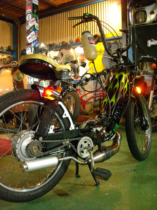 MOPED_c0060469_11371654.jpg