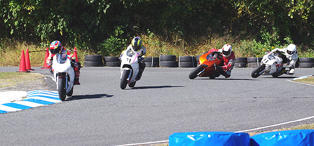 2010.11.3 モトクレスト走行会　A-ONE　CIRCUIT_a0105276_2233291.jpg