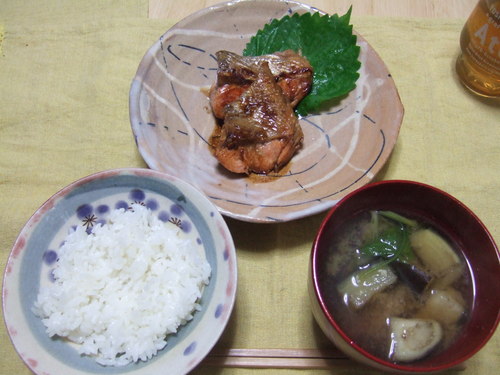 2010年10月22日（Sa）夕食　鮭のバター醤油焼き_e0150625_2111186.jpg