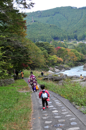 2010年　１１月　３日（水）　青梅渓谷_c0004078_15122414.jpg