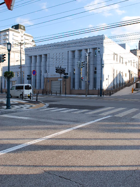 函館・百十三銀行本店(建築家・関根要太郎作品研究、その3)_f0142606_1848043.jpg