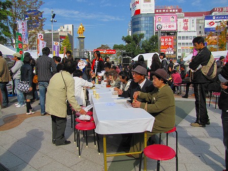 地元ＪＲ岐阜駅前での「フード・フェスティバル」_b0051109_16253369.jpg