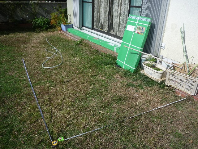 温室の組み立て_b0054727_22591065.jpg