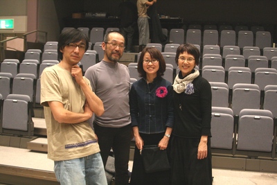 巨大エレベータで幕を閉じたマドの国内巡回公演_d0178431_1421750.jpg