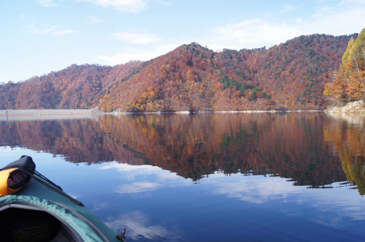 ならまた湖にて、紅葉狩りカヤック。(1)_c0002967_22134967.jpg