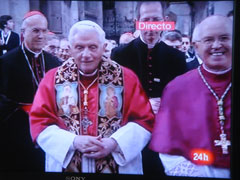 El Papa en Santiago！_b0139576_9302038.jpg