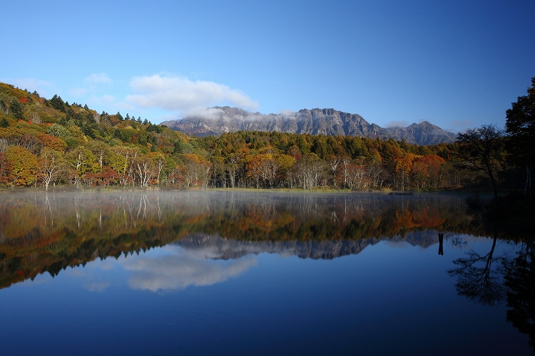 戸隠高原「小鳥ヶ池」の紅葉_d0170525_1972170.jpg