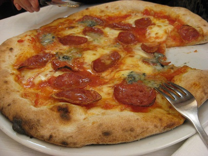 Pizzeria Pompei、ペルージャでおいしいピザ_f0234936_3592230.jpg