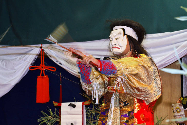 海南神社　面神楽（１１月７日）_c0057265_7543020.jpg