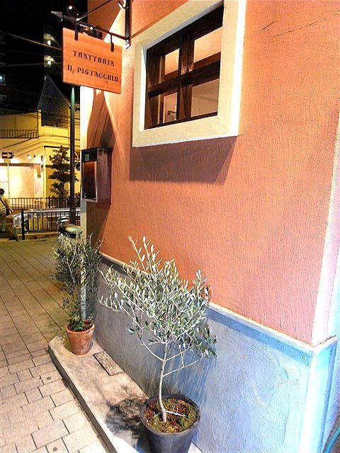 地元への想いと異国への想いと。_c0116714_3202319.jpg