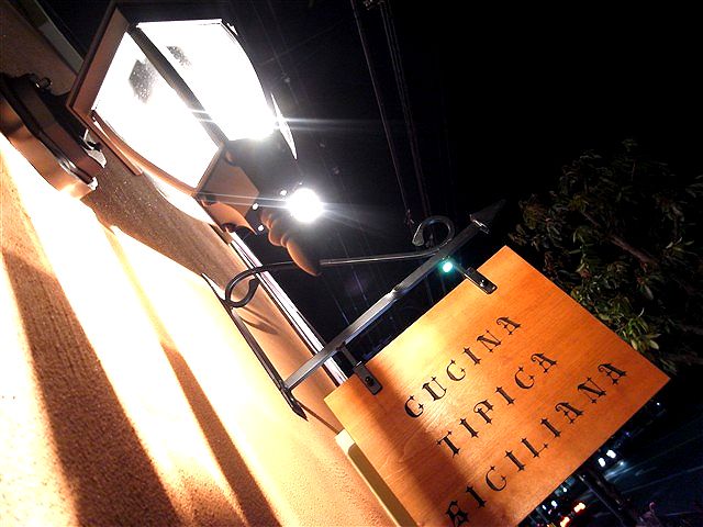 地元への想いと異国への想いと。_c0116714_3273914.jpg