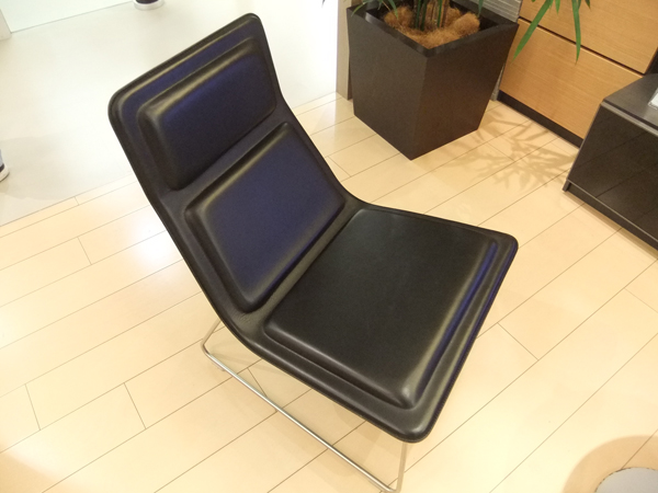 jasper Morrison Low-pad Chair!_c0225122_21121362.jpg