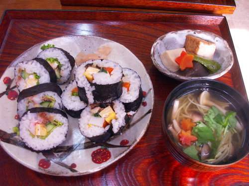 巻き寿司 -トライやる-_f0223914_15274148.jpg