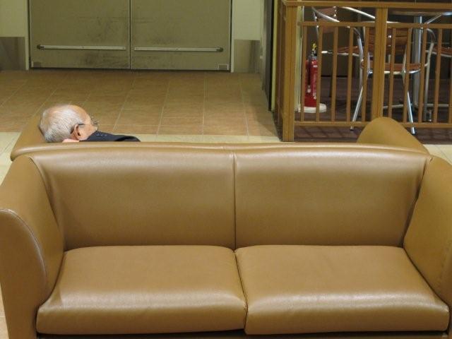 Sleep in a shopping mall_c0157558_23464912.jpg