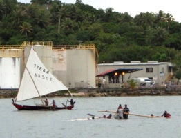 第二回ヤップ・カヌー・フェスティバル(2日目)-海上編_a0043520_23263857.jpg