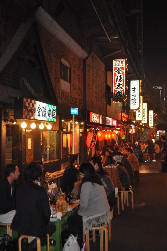 新橋 有楽町ガード下の風景 多分駄文のオジサン旅日記