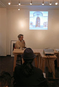 e0205625_12563194.gif