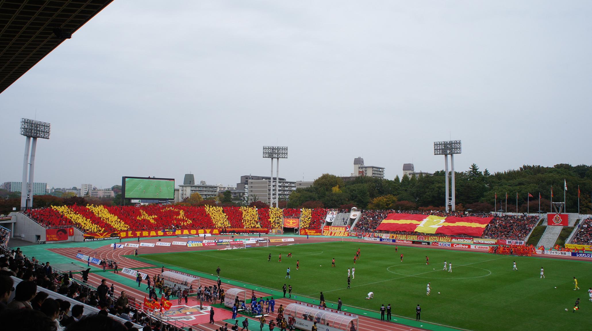 Ｊ1 2010　第30節　名古屋×大宮　＠瑞穂陸上競技場_b0036243_1133628.jpg