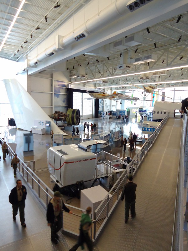 ボーイング工場見学。（後編）　-Future of Flight Aviation Center & Boeing Tour_d0172957_13482778.jpg