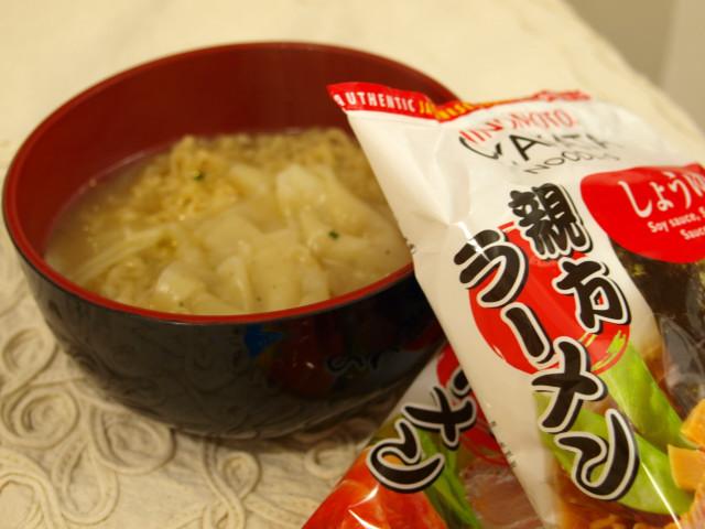 ここでも買えた日本製のラーメン_c0179785_21383257.jpg