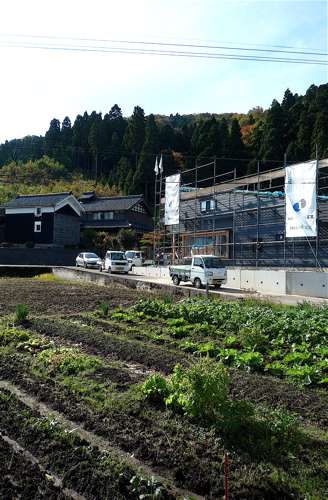 現場レポート M-House 続・外壁工事 _f0165030_13395120.jpg
