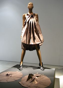 「REALITY LAB ― 再生・再創造」展_b0141474_0172246.jpg