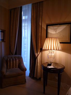 Paris 旅行　-2-　hotel_a0169084_13384680.jpg