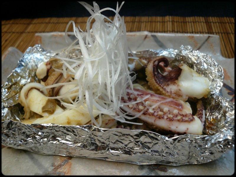 イカ軟骨とゲソのゴロ焼き 魚と野菜と私と和ノ香 イカ軟骨とゲソのゴロ焼き 魚と野菜と私と和ノ香