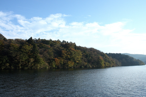 秋の箱根、湖上からの風景_f0162319_834382.jpg