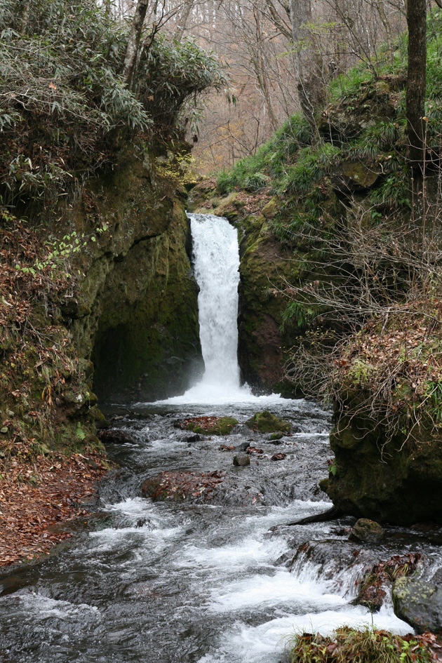 軽井沢 竜返しの滝 バス 時刻表 信濃路自然歩道 2_e0127948_18161344.jpg