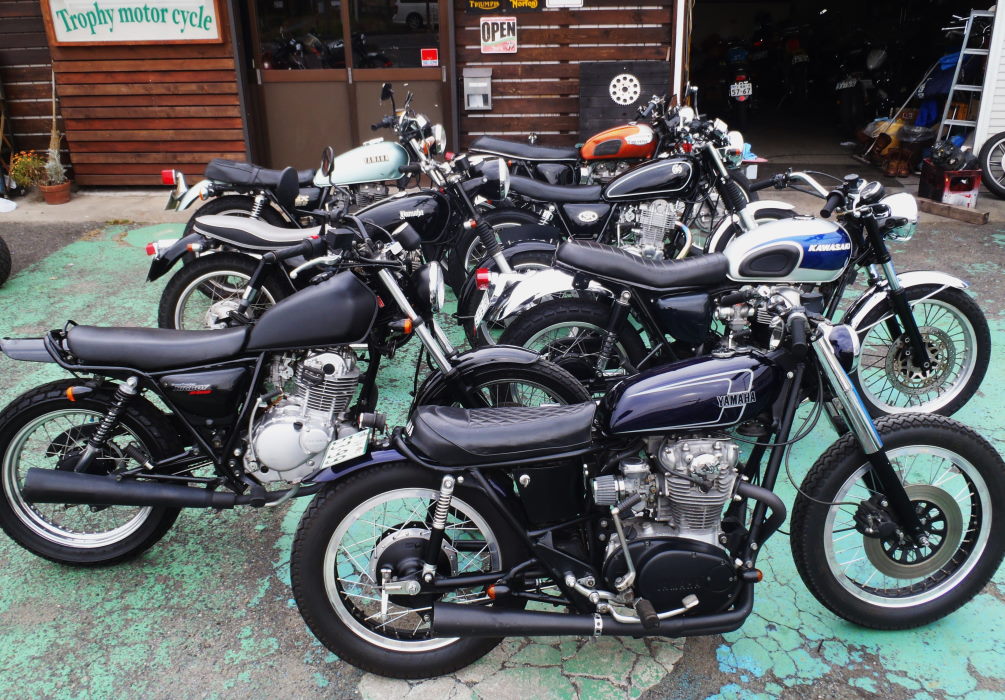 SR400　グラストラッカー等_a0159702_0213234.jpg