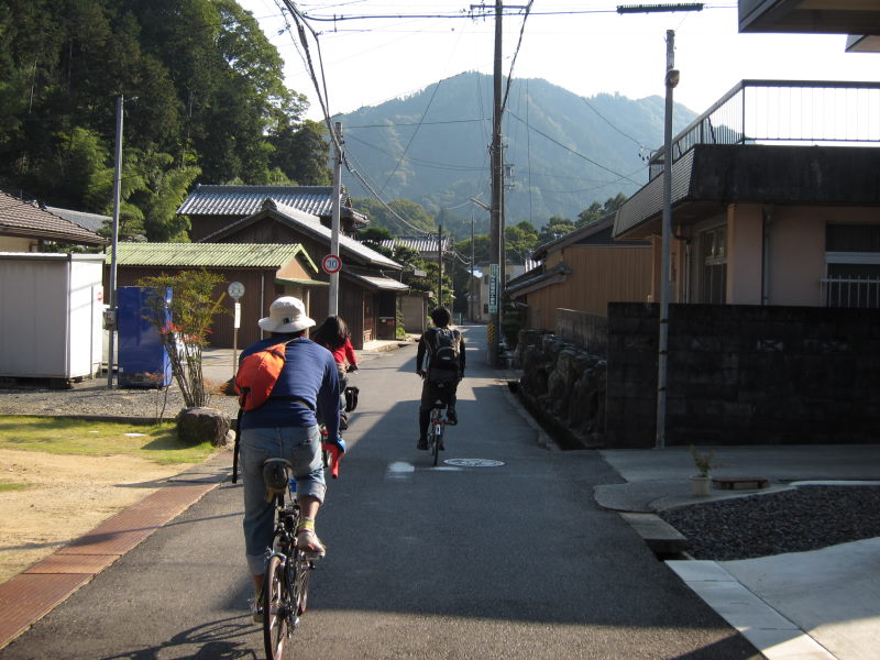 いよいよ鈴鹿山脈越え！！ブロンプトンで越えれるか？！－東海道57次ポタ②（貴生川～亀山）_e0138081_1781756.jpg