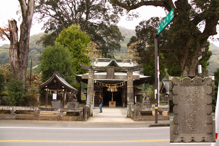 甲佐町の植木阿蘇神社と美里町の佐俣阿蘇神社_b0123359_21132858.jpg