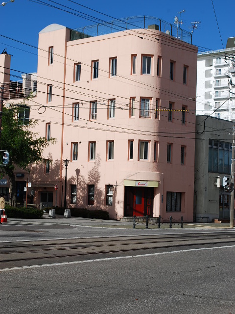 函館・百十三銀行本店(建築家・関根要太郎作品研究、その6)_f0142606_8342056.jpg