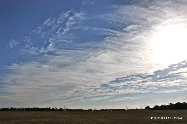 １１月１９日、めずらしく朝の空。_d0154110_0191494.jpg