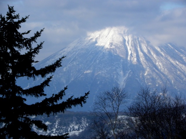 「羊蹄山の初冬」_e0122168_22543554.jpg