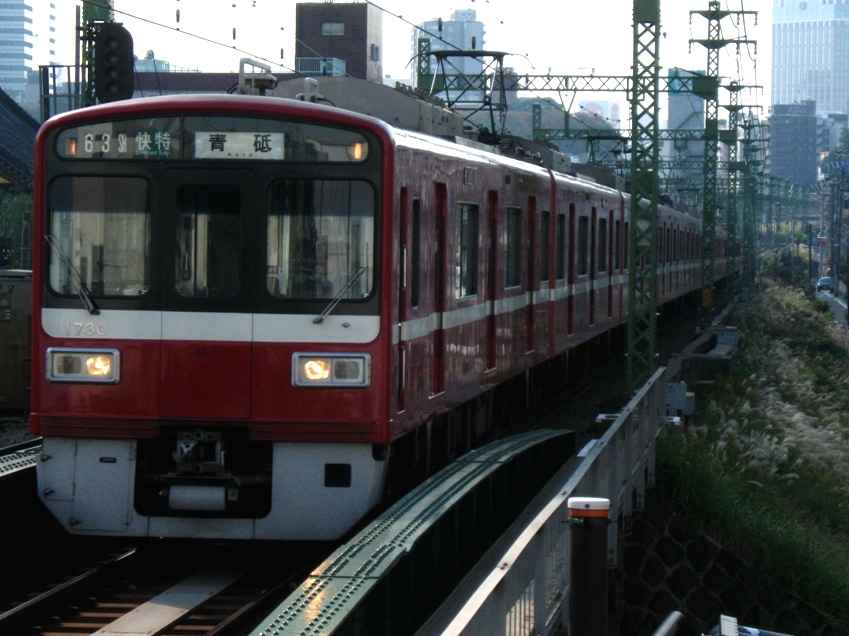 １１月の鉄活動から：久しぶりに仲木戸・いくら撮っても１０００形は来ない…Ⅱ_d0044222_11324018.jpg