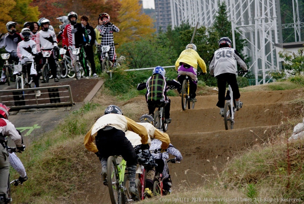 2010JOSF緑山１１月定期戦VOL4：MTBエキスパートクラス決勝_b0065730_20144061.jpg