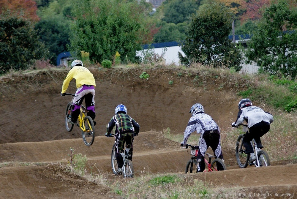 2010JOSF緑山１１月定期戦VOL4：MTBエキスパートクラス決勝_b0065730_2017394.jpg